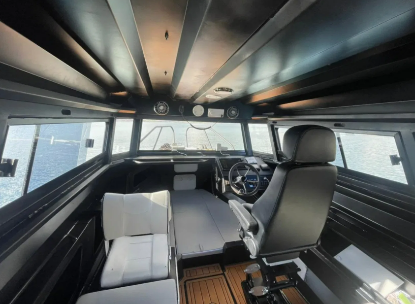 Calypso Stealth 955 family boat, max capacity 12 persons 