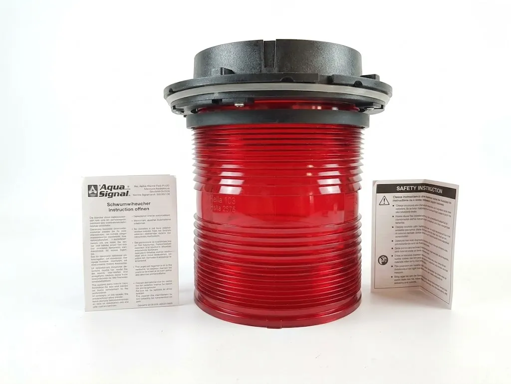 [AquaSignal.E-8307000600] Aqua Signal, RED Lens for Navigation Light As70 With Upper Part 427-ei002. Part No: E-8307000600/ Aqua Signal, thấu kính màu đỏ cho đèn điều hướng AS70 kèm phần trên 427-ei002. Mã phụ tùng: E-8307000600