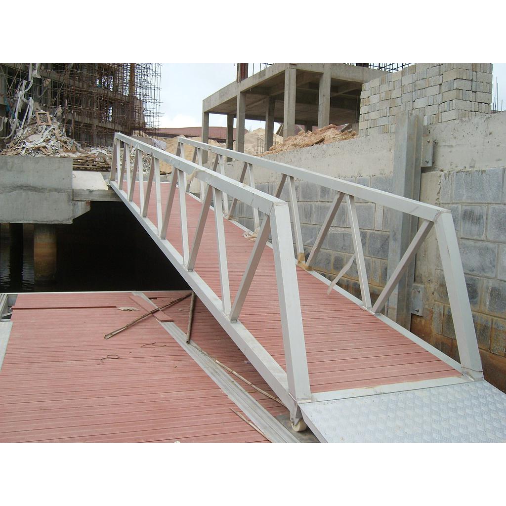 Aluminum Gangway for marina, dimensions 6m x 1.5m /  Cầu thang dẫn cho bến du thuyền, kích thước 6m x 1.5m